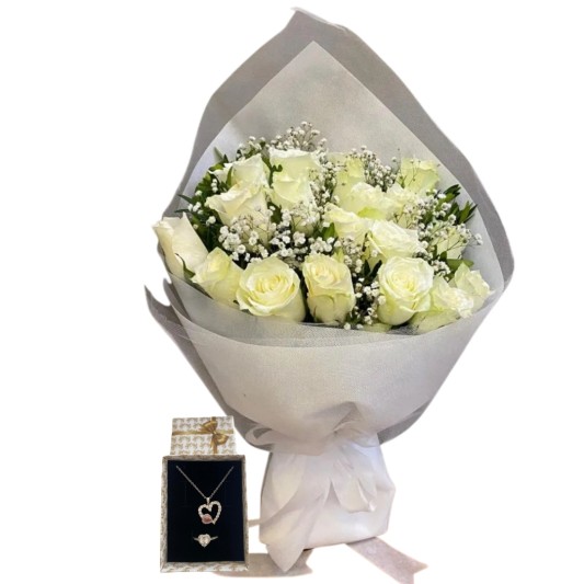 Aşk Buketine Beyaz Dokunuş