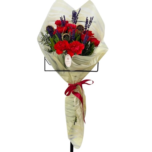 Kırmızı Karanfil Tutkusu