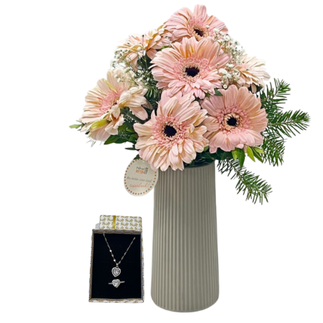 Işıltıya Pembe Dokunuş