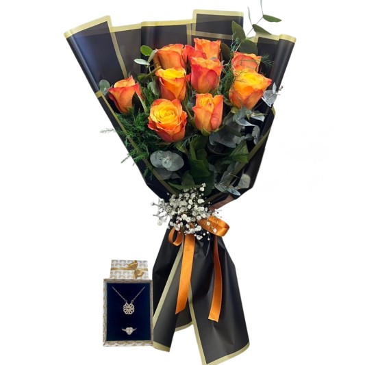 Turuncu Güllerin Yonca Pandorası