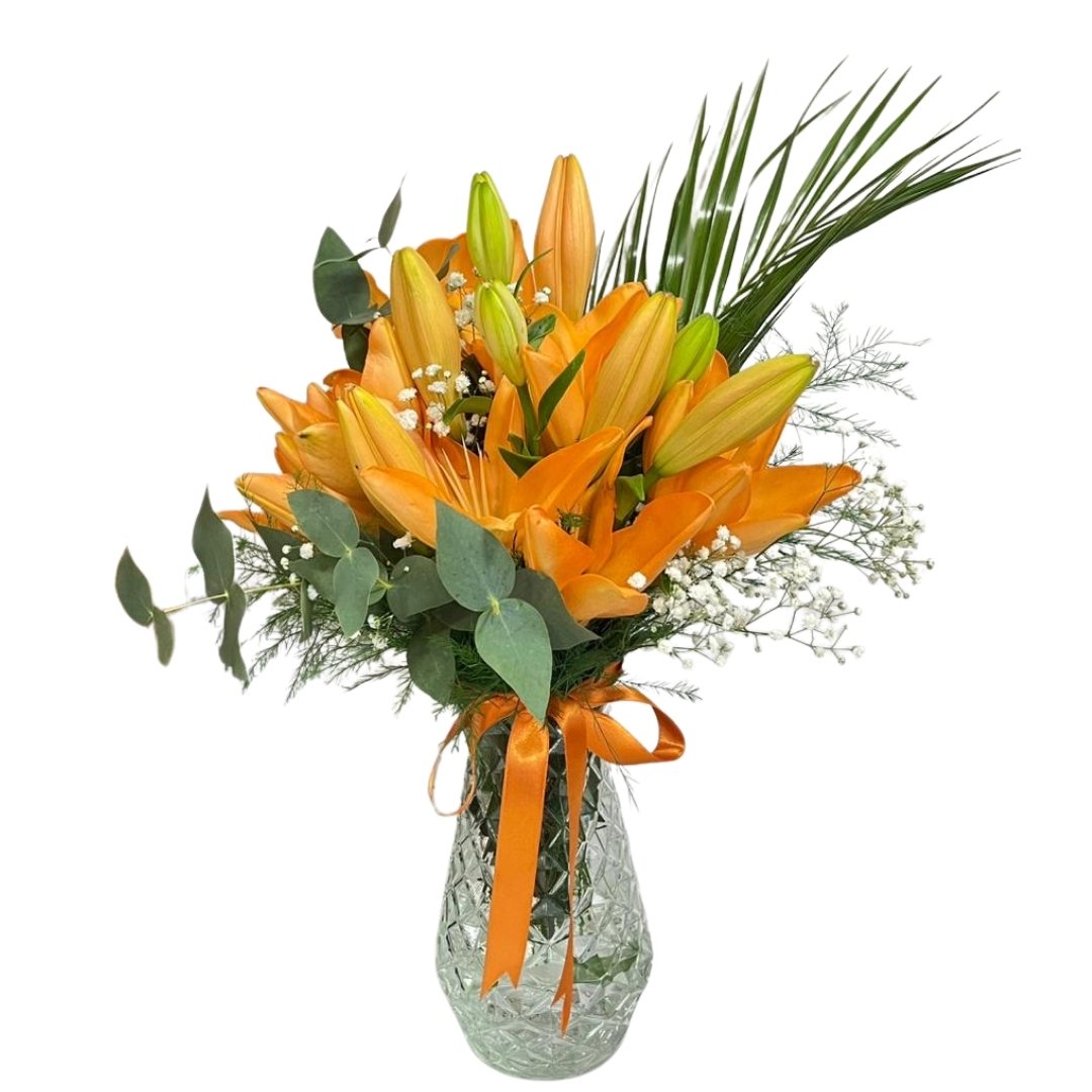 Kristal Vazoda Turuncu Lilyum