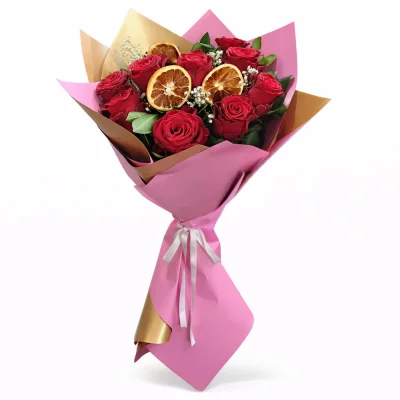 Kırmızı Gülün Yaldızlı Masalı